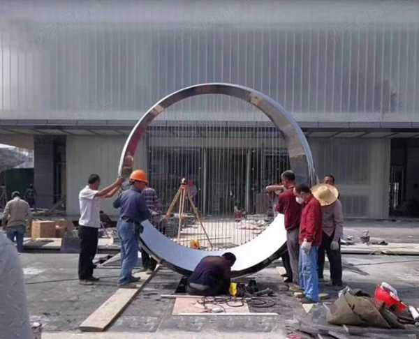 現(xiàn)代園林景觀雕塑如何進行包裝運輸？優(yōu)藝雕塑廠家為您支招