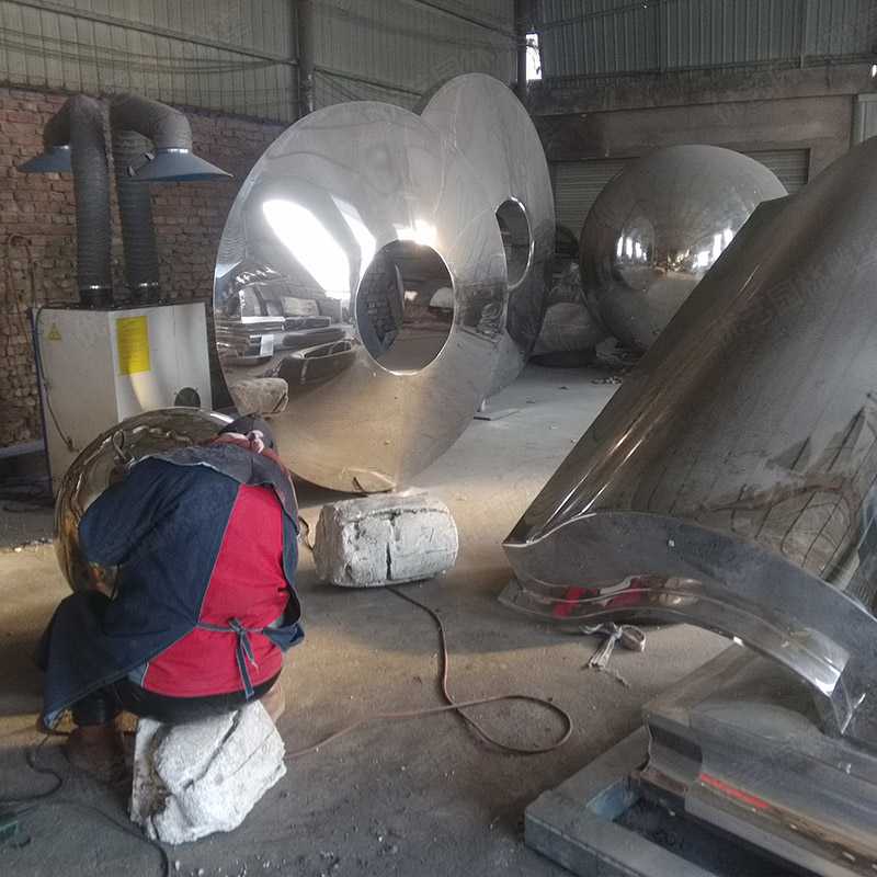 不銹鋼雕塑廠家，景觀雕塑定制